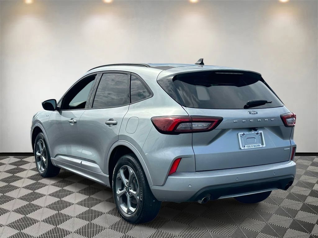 Certified 2024 Ford Escape ST-Line w/ Tech Pack #1 AWD/4WD image 5