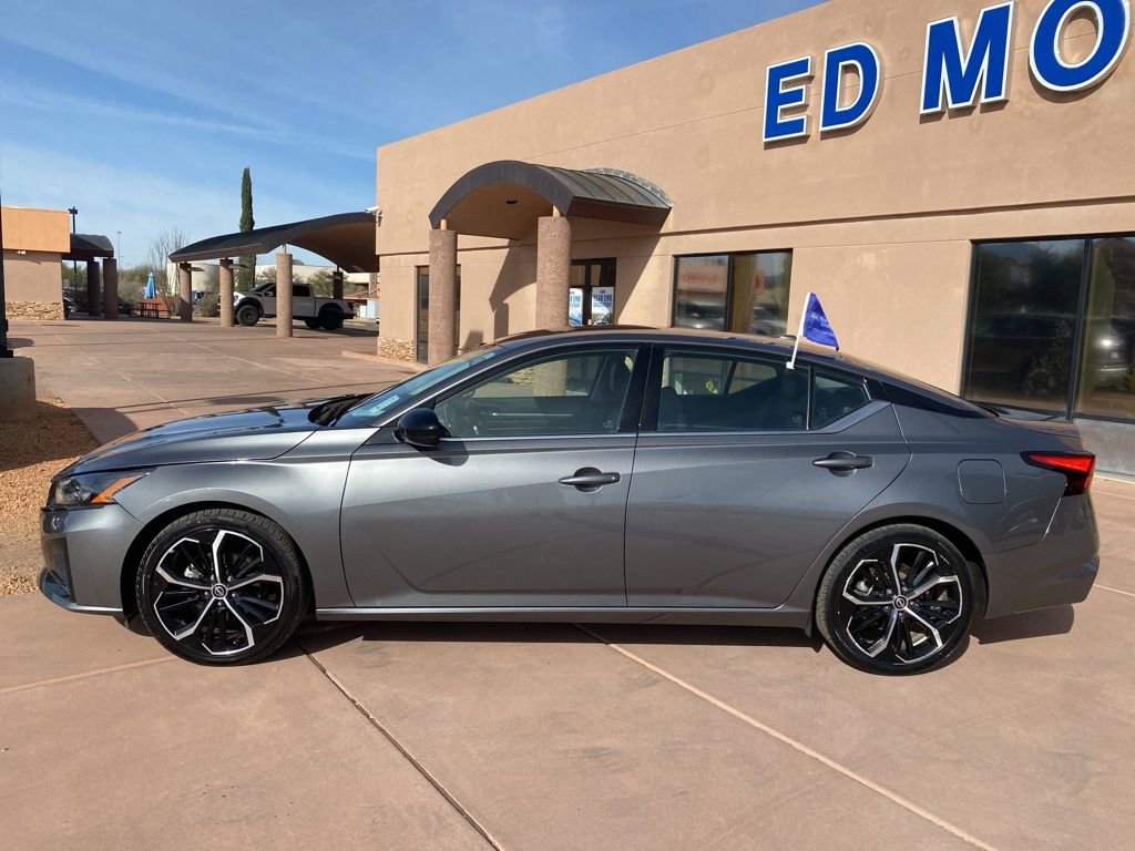 Used 2024 Nissan Altima 2.5 SR image 4