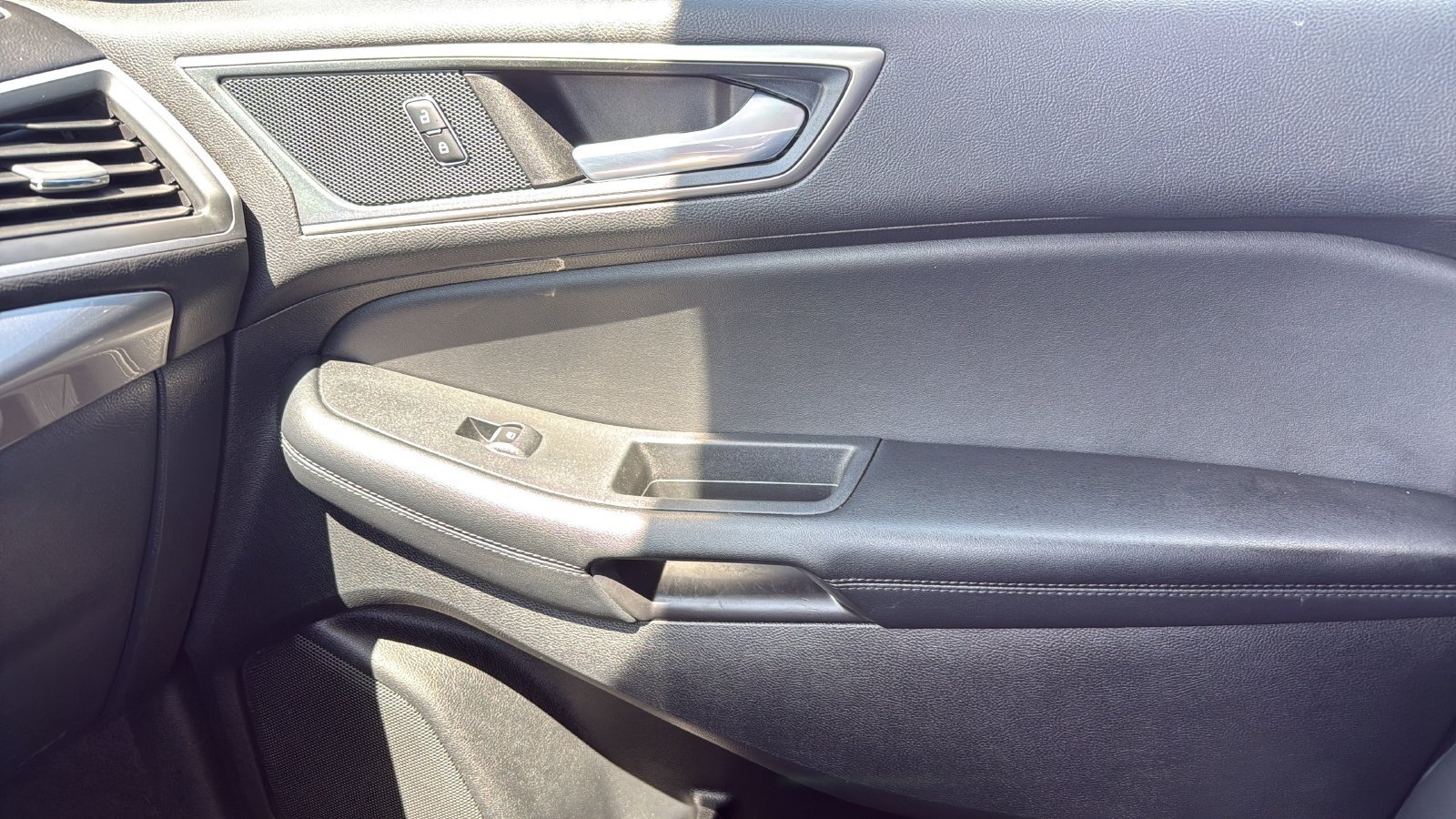 Certified 2024 Ford Edge SEL AWD/4WD image 23