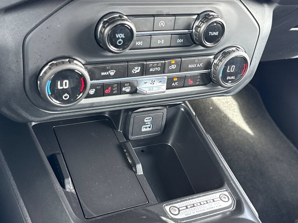Certified 2025 Ford Bronco Outer Banks AWD/4WD image 23