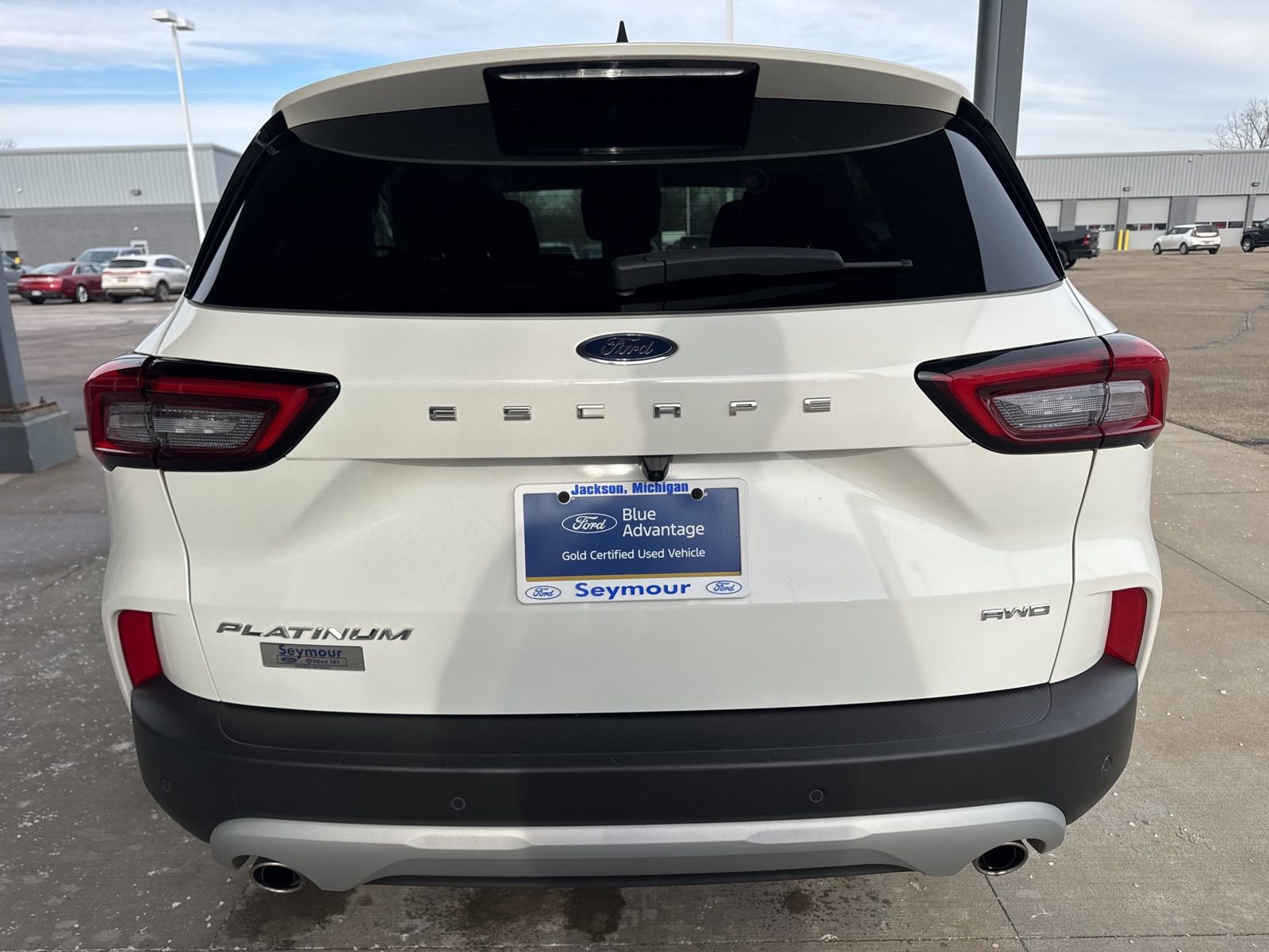 Certified 2024 Ford Escape Platinum w/ Premium Technology Package image 3