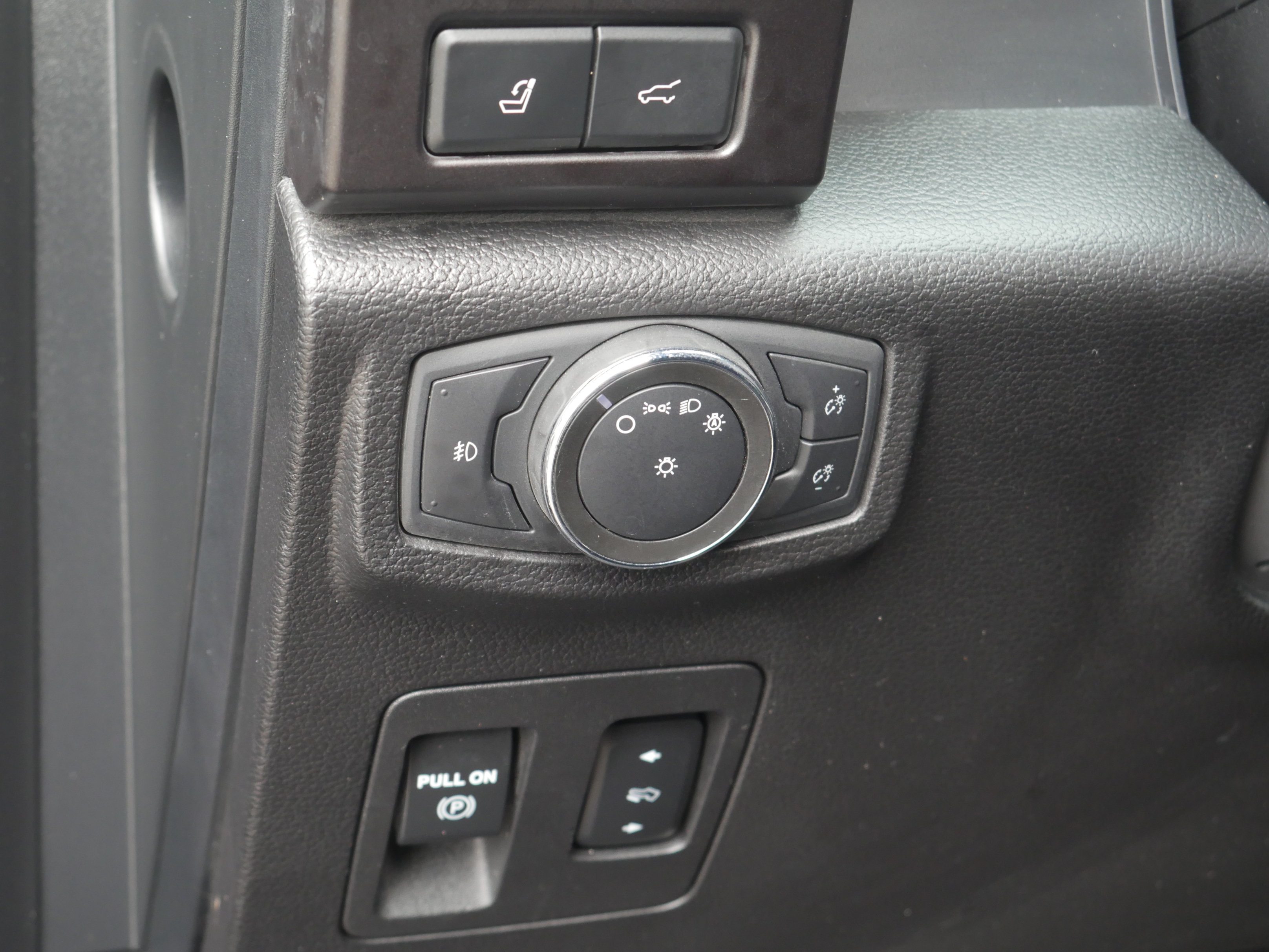 Certified 2021 Ford Expedition Limited AWD/4WD image 6