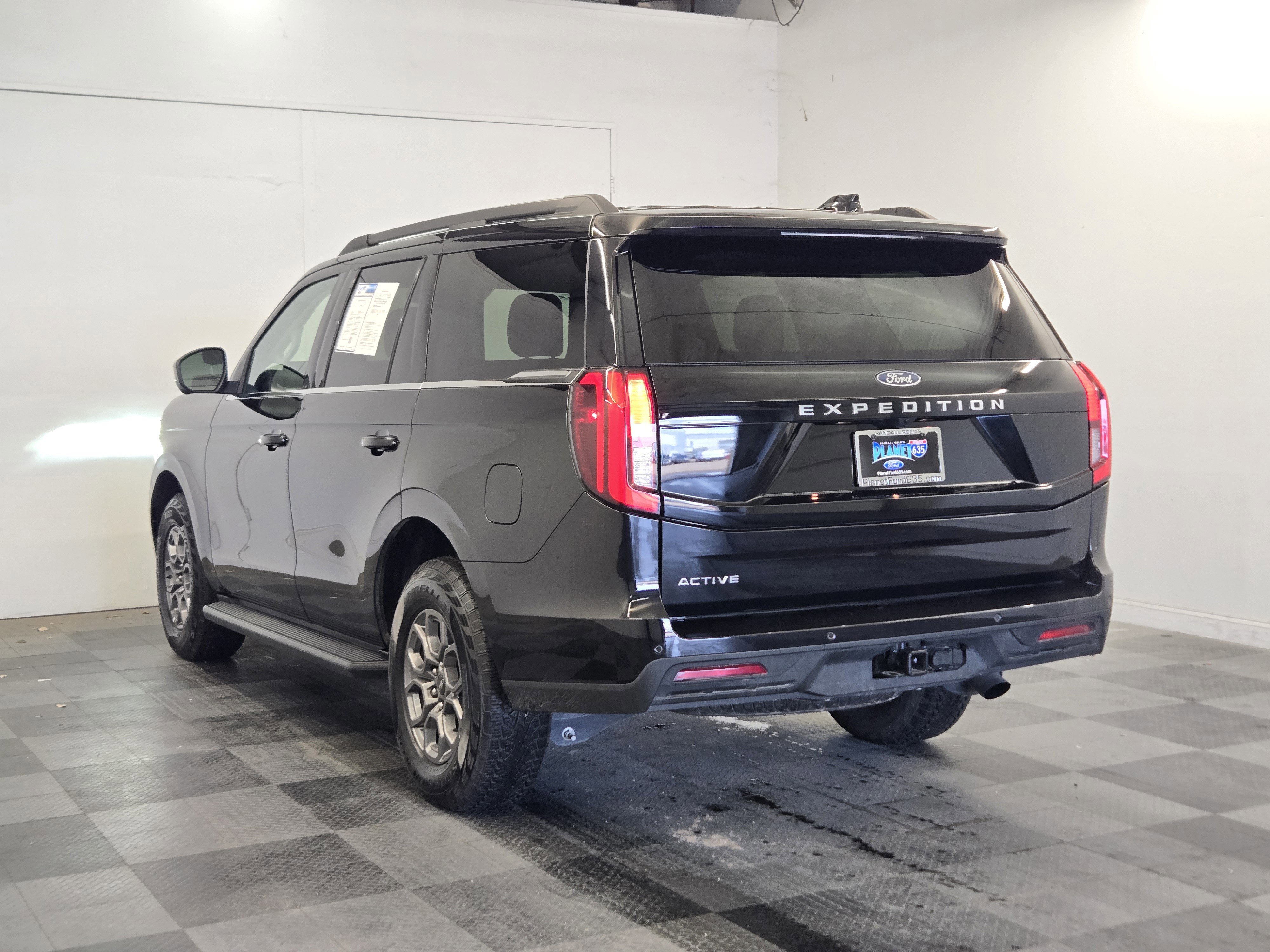 Certified 2025 Ford Expedition Active video 2