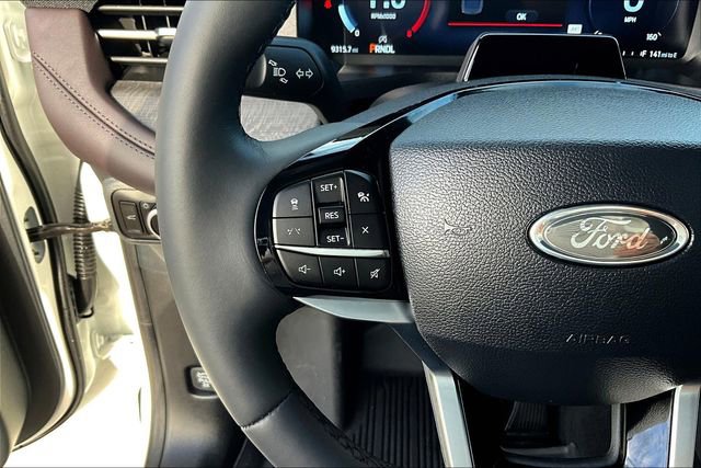 Certified 2025 Ford Explorer Platinum w/ Ultimate Package AWD/4WD image 16