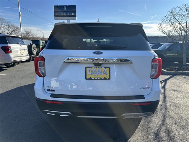 Certified 2022 Ford Explorer XLT w/ Equipment Group 202A image 3