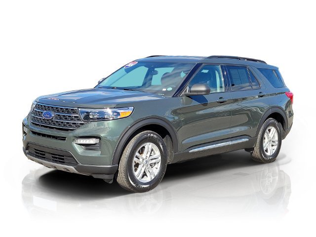 Certified 2024 Ford Explorer XLT w/ Equipment Group 202A AWD/4WD image 3