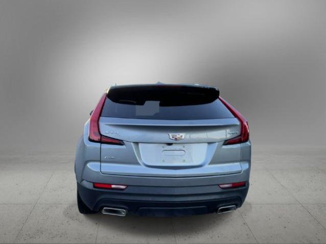 Used 2023 Cadillac XT4 Luxury w/ Cold Weather Package AWD/4WD image 8