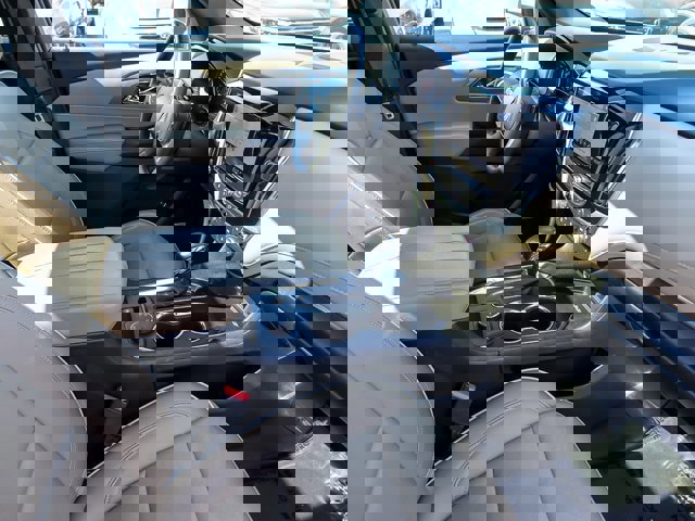 Used 2022 Chevrolet Traverse Premier image 32