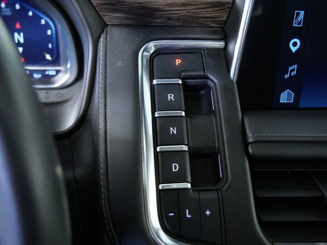 Used 2023 Chevrolet Tahoe Z71 w/ Luxury Package AWD/4WD image 23