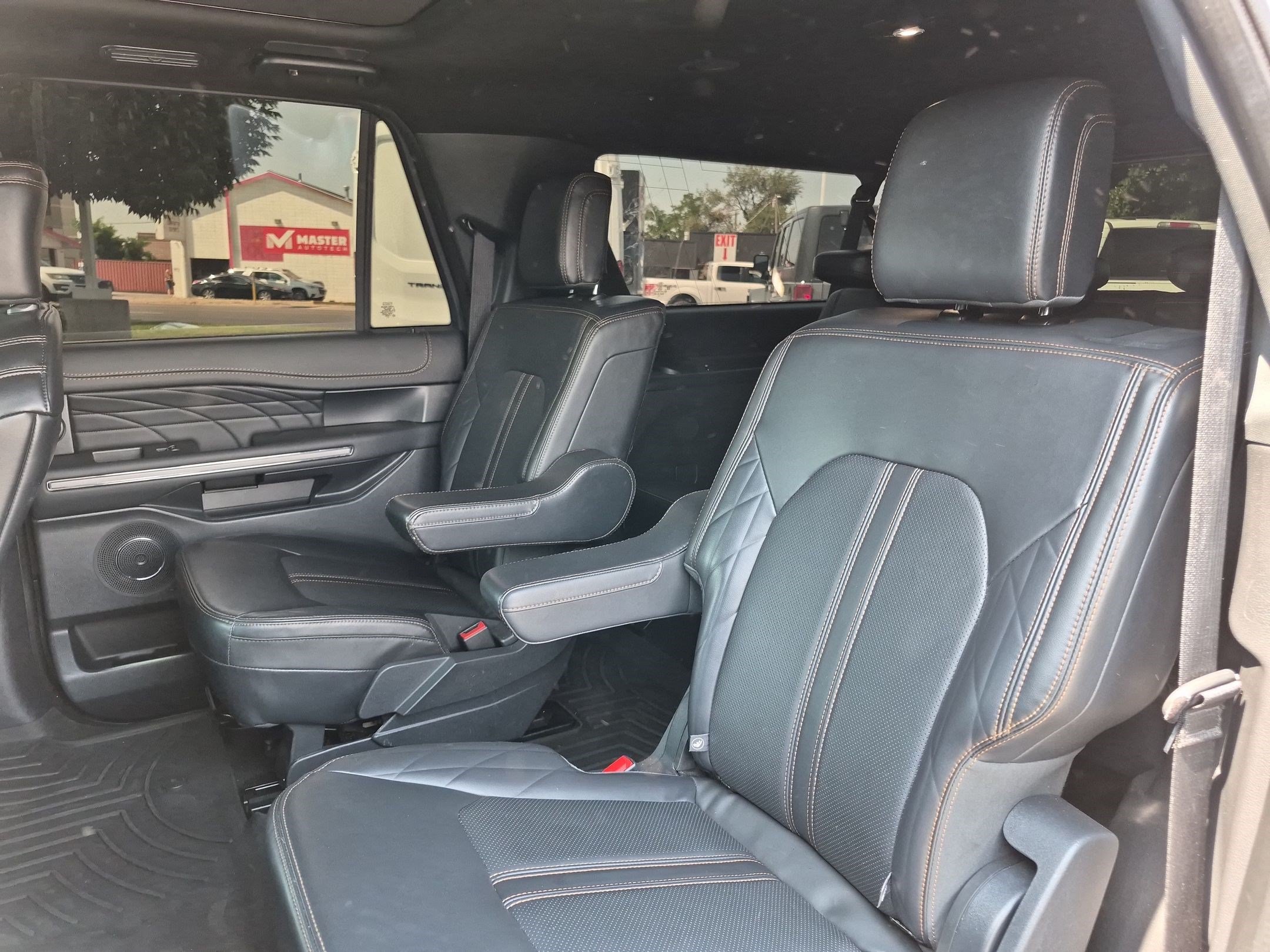 Certified 2024 Ford Expedition Max Platinum AWD/4WD image 30