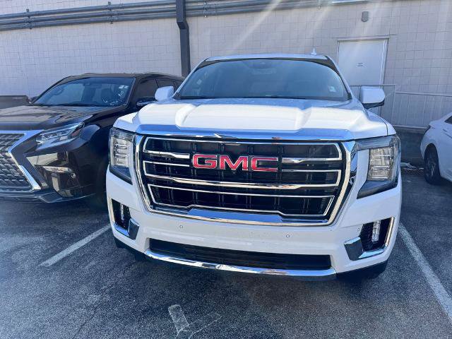 Used 2024 GMC Yukon XL SLT w/ SLT Premium Package AWD/4WD image 2