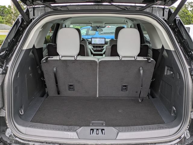 Certified 2026 Ford Explorer Active w/ Active Comfort Package RWD image 13