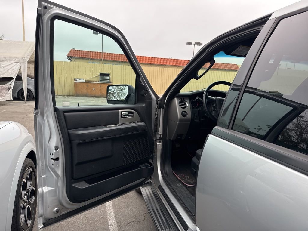 Certified 2017 Ford Expedition EL XLT image 7