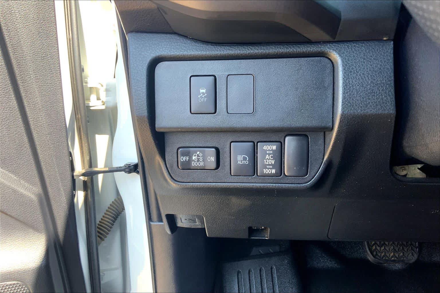 Used 2021 Toyota Tacoma TRD Off-Road w/ Technology Package AWD/4WD image 36