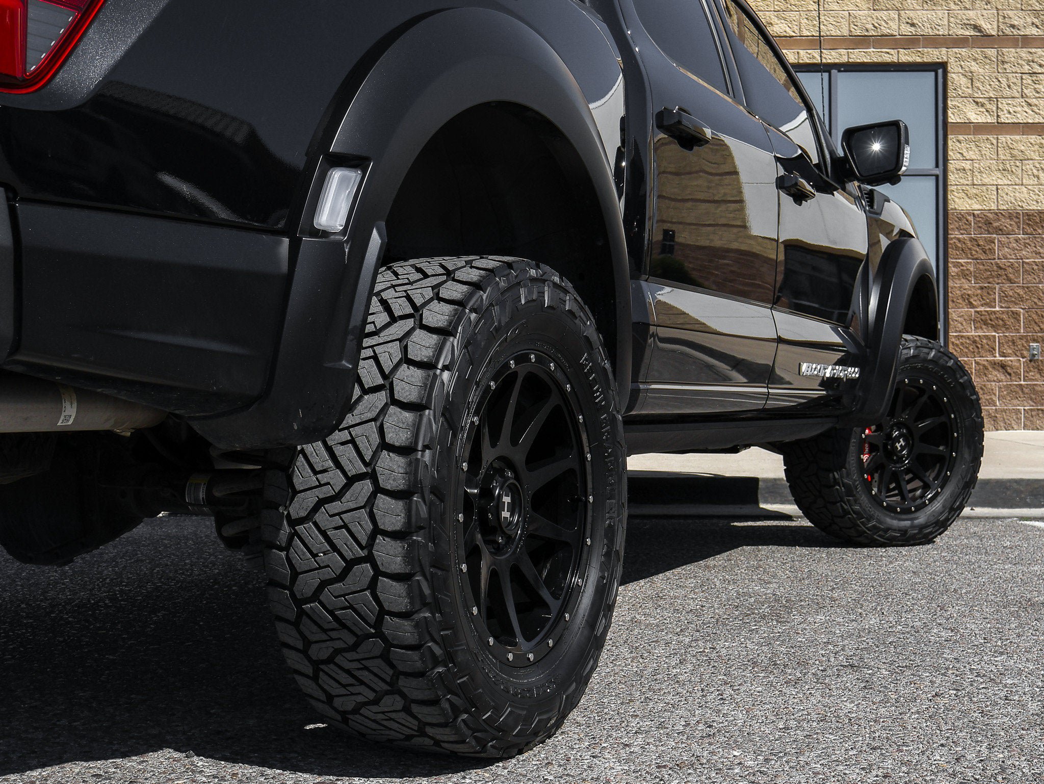 Certified 2025 Ford F150 Raptor AWD/4WD image 11