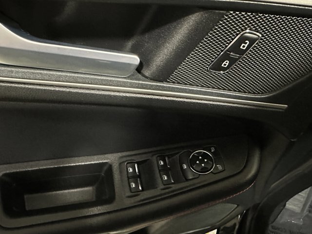 Certified 2024 Ford Edge ST-Line AWD/4WD image 10