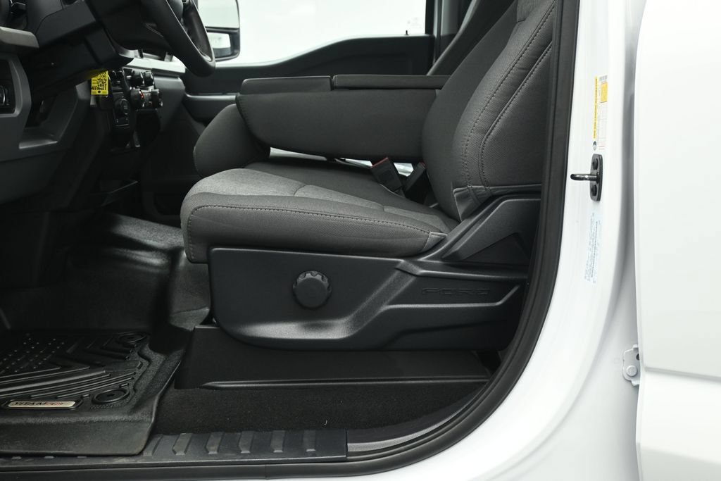 Certified 2024 Ford F250 XL w/ STX Appearance Package AWD/4WD image 9