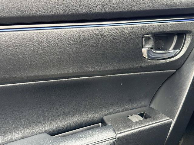 Used 2018 Toyota Corolla SE w/ Protection Package FWD image 19