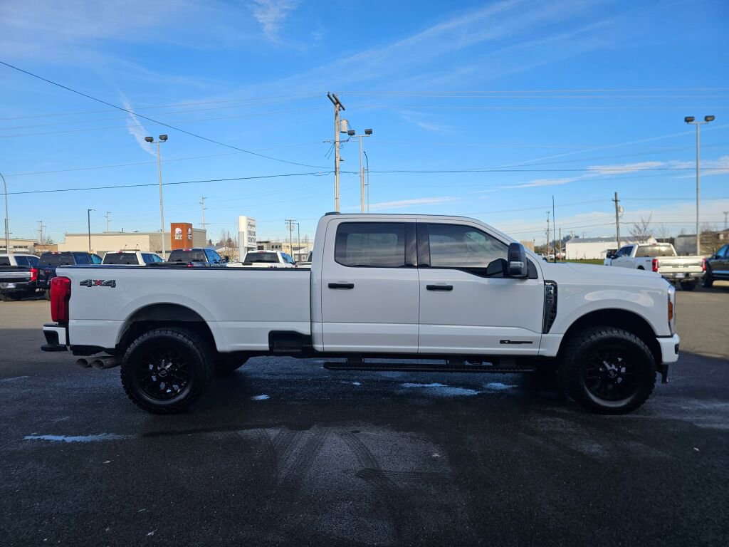 Certified 2024 Ford F350 XLT image 5