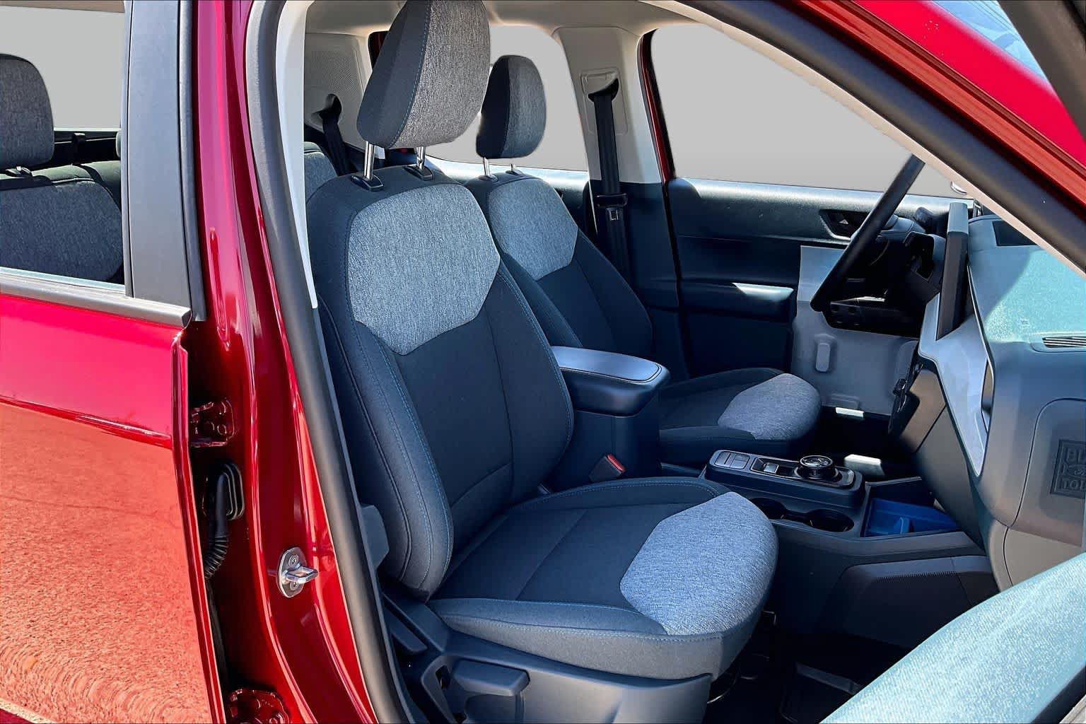 Certified 2025 Ford Maverick XLT w/ XLT Luxury Package FWD image 8