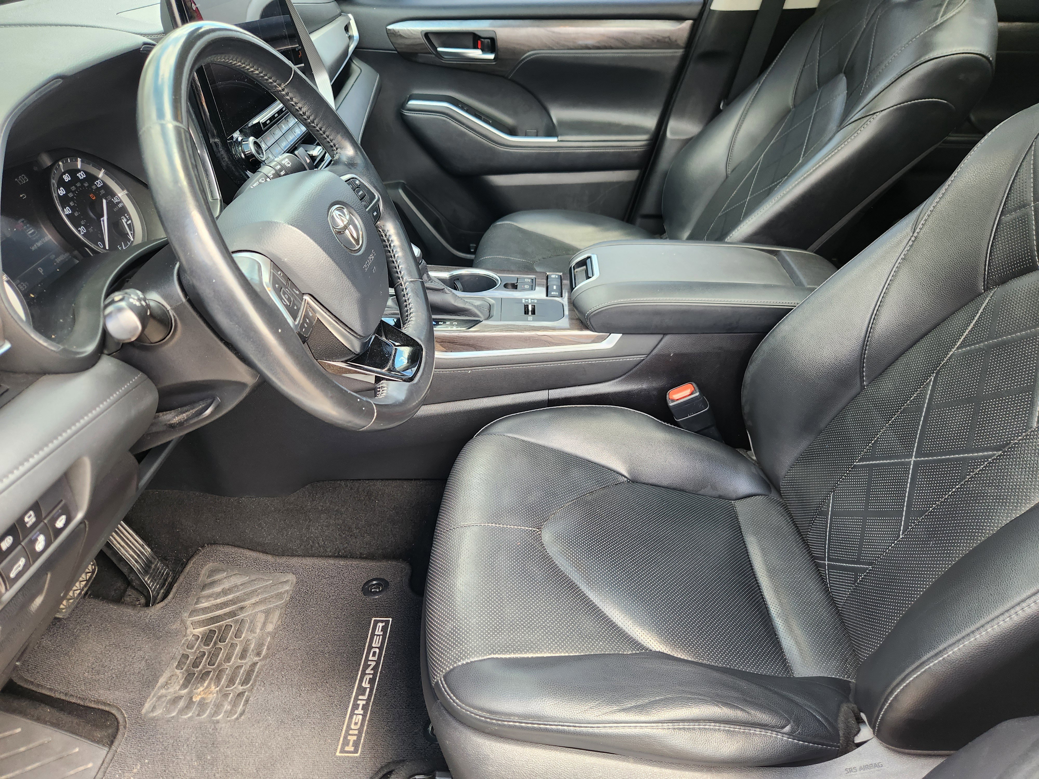 Used 2020 Toyota Highlander Platinum FWD image 9