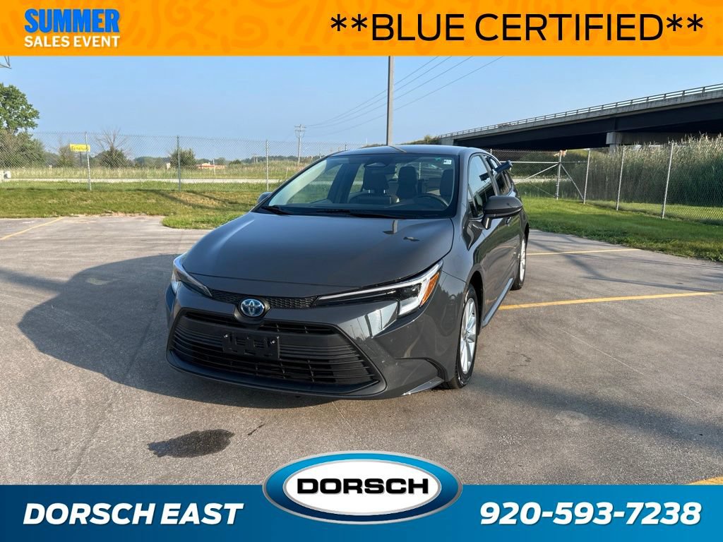 Used 2023 Toyota Corolla LE w/ LE Convenience Package FWD image 1