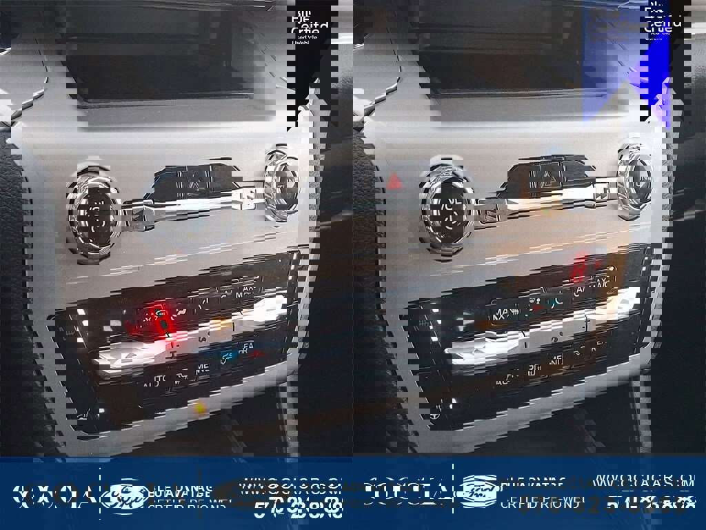 Certified 2022 Ford Explorer XLT w/ Equipment Group 202A image 16