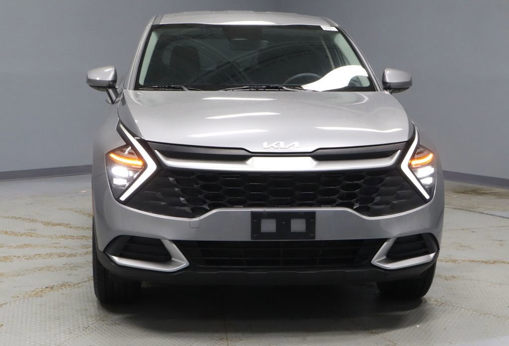 Used 2025 Kia Sportage LX AWD/4WD image 8