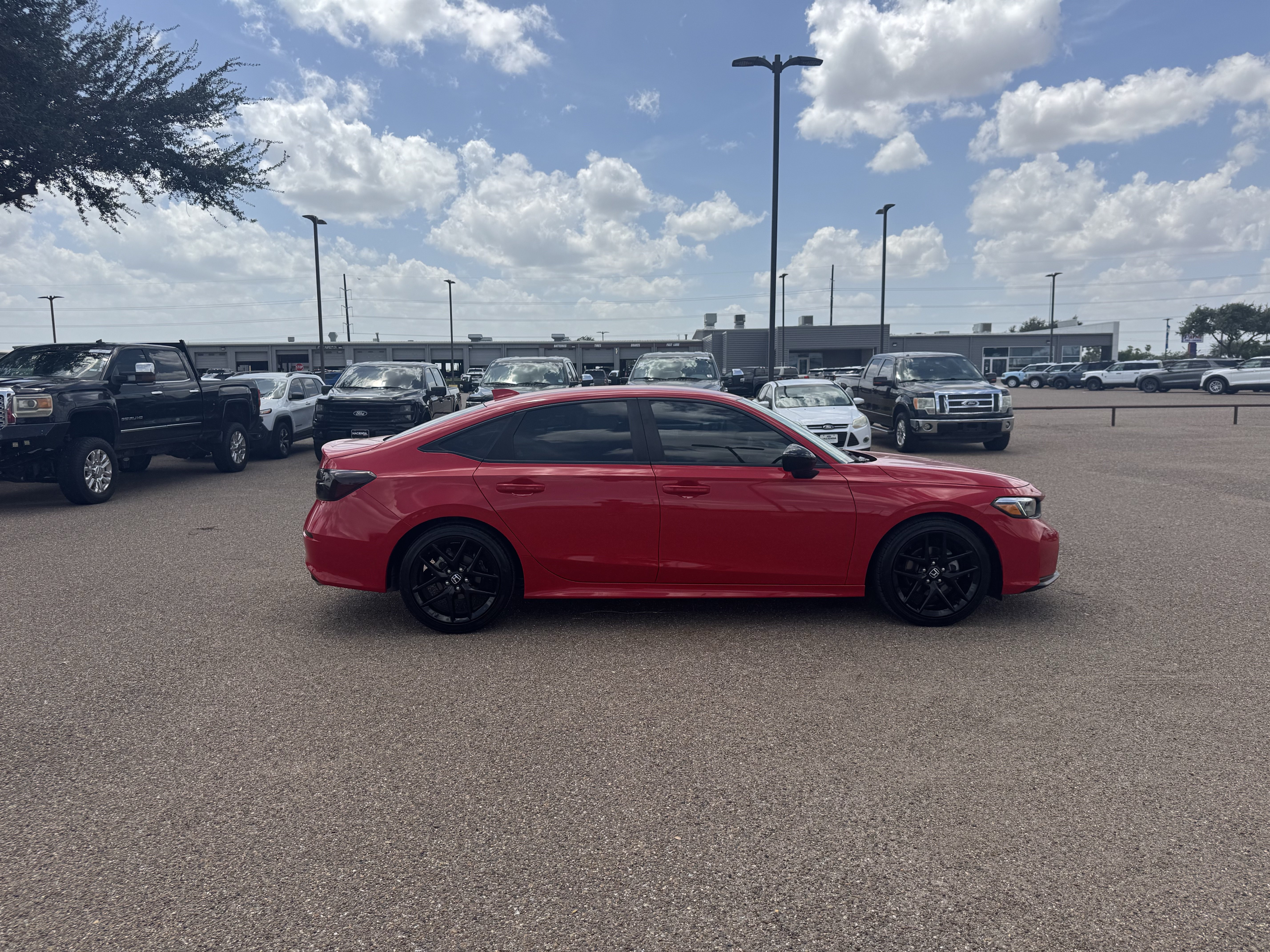 Used 2025 Honda Civic Sport image 4