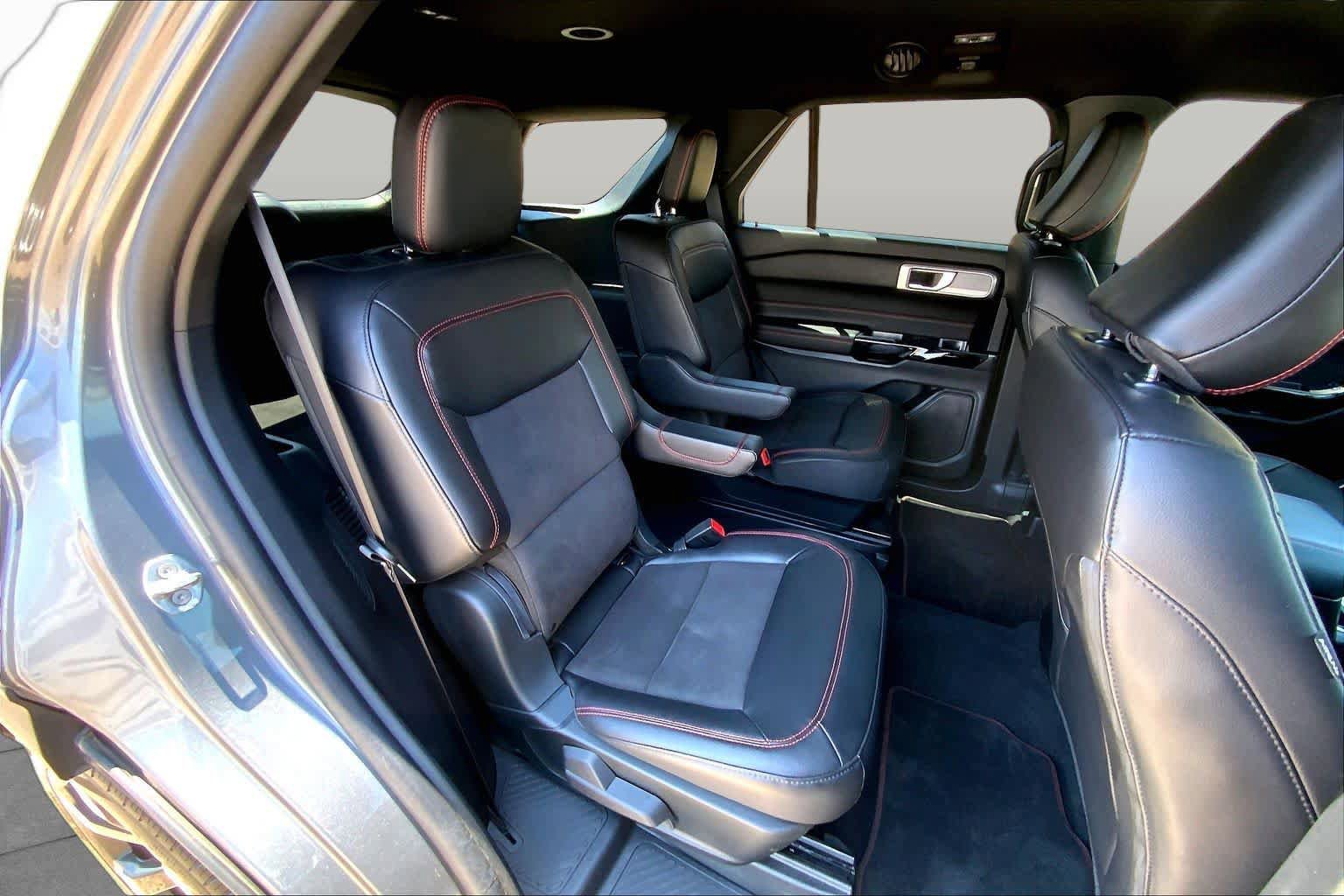 Certified 2023 Ford Explorer ST-Line w/ Class IV Trailer Tow Package RWD image 20