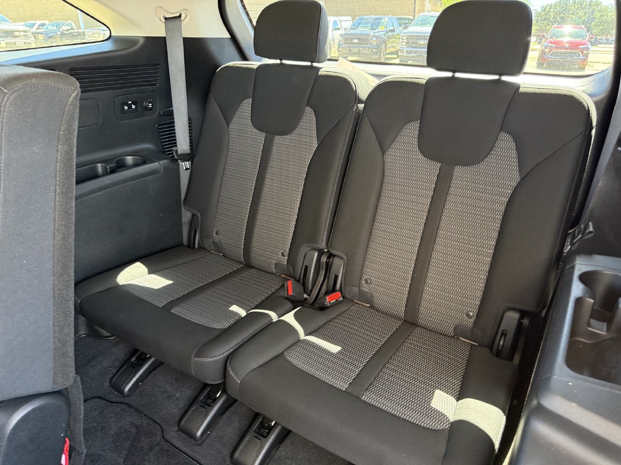 Used 2023 Kia Sorento LX FWD image 27