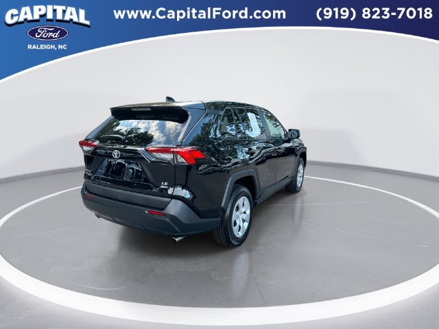Used 2025 Toyota RAV4 LE AWD/4WD image 8