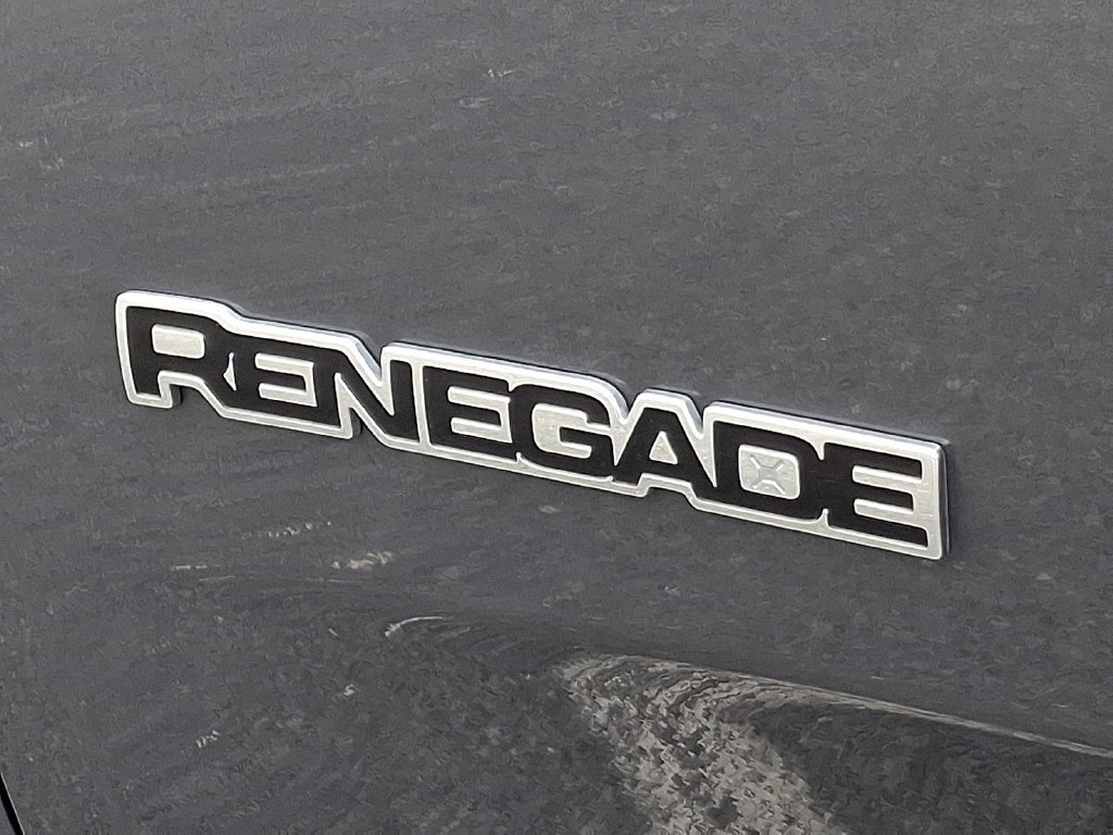 Used 2023 Jeep Renegade Latitude w/ Premium Group AWD/4WD image 31