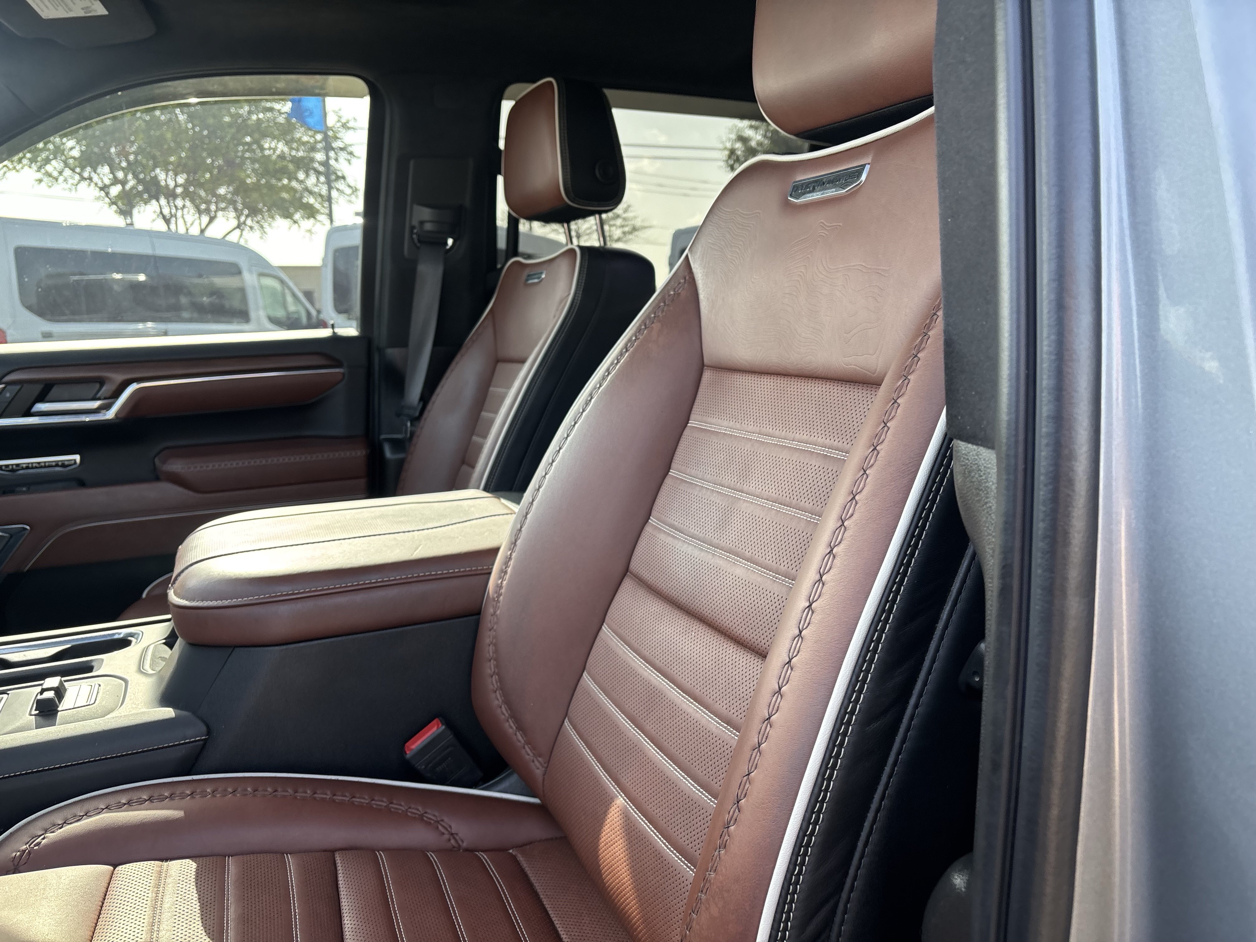 Used 2024 GMC Sierra 1500 Denali Ultimate AWD/4WD image 10