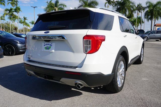 Certified 2022 Ford Explorer Limited w/ Limited Technology Package image 3