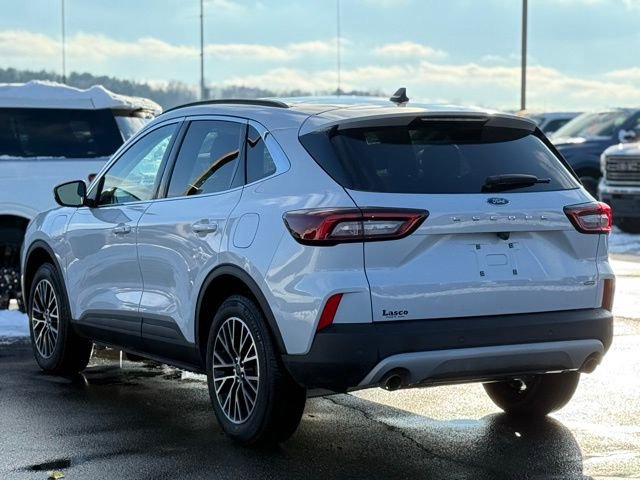 Certified 2025 Ford Escape SE image 41