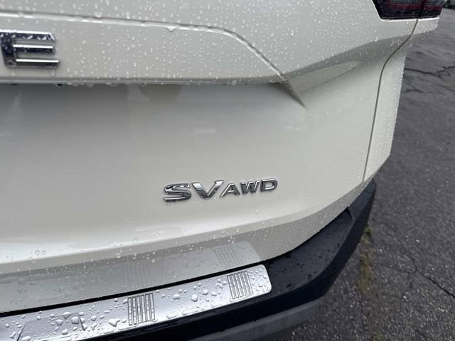 Used 2023 Nissan Rogue SV image 5