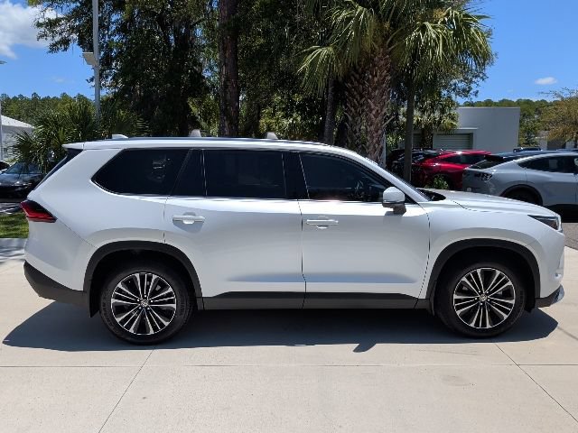 Used 2024 Toyota Grand Highlander AWD Hybrid image 5