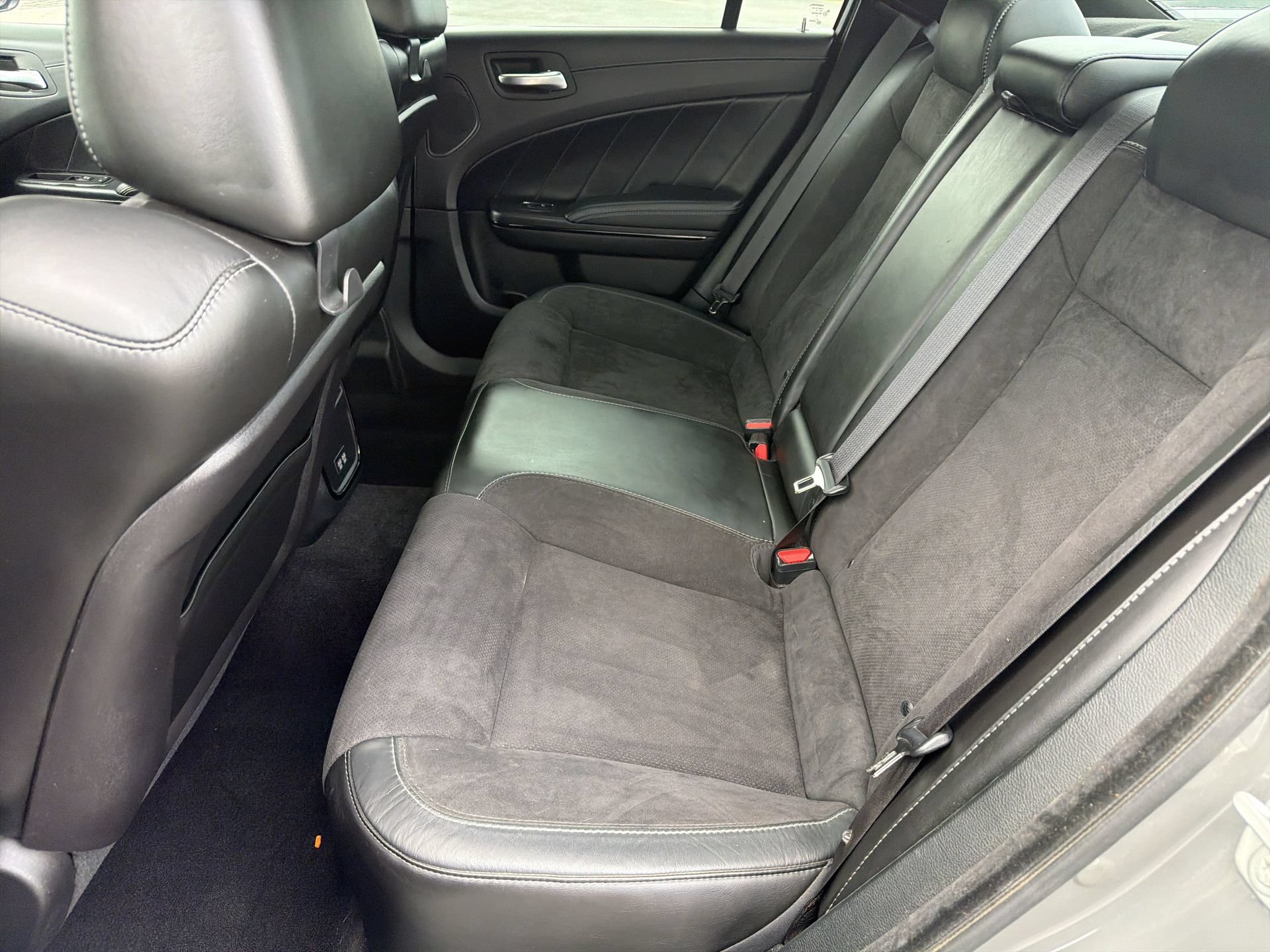 Used 2023 Dodge Charger R/T w/ Plus Group RWD image 26