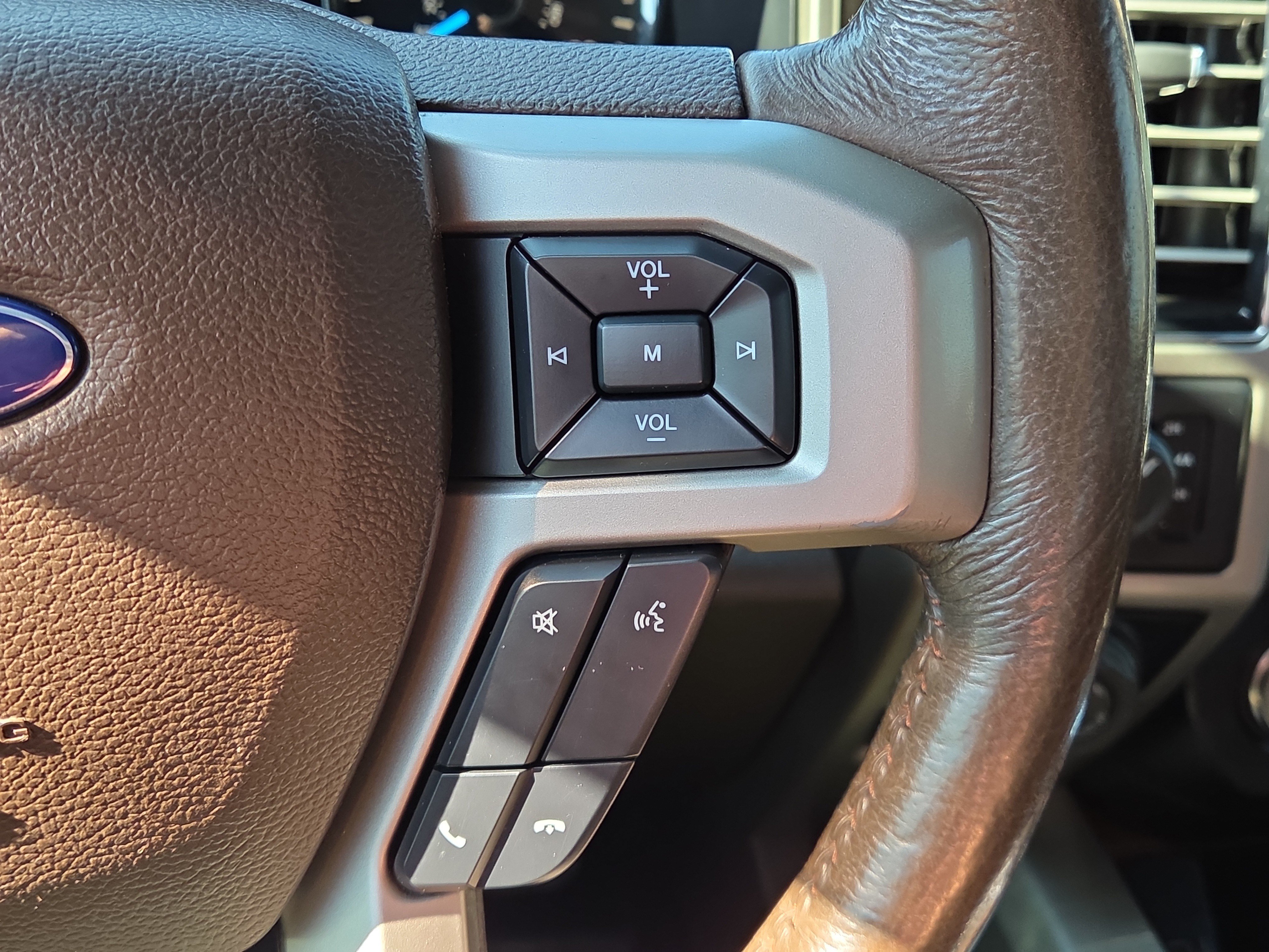 Certified 2019 Ford F150 King Ranch w/ Equipment Group 601A Luxury AWD/4WD image 22