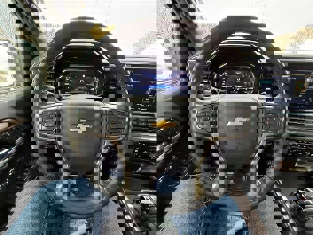 Used 2023 Chevrolet Silverado 1500 High Country w/ High Country Premium Package image 18