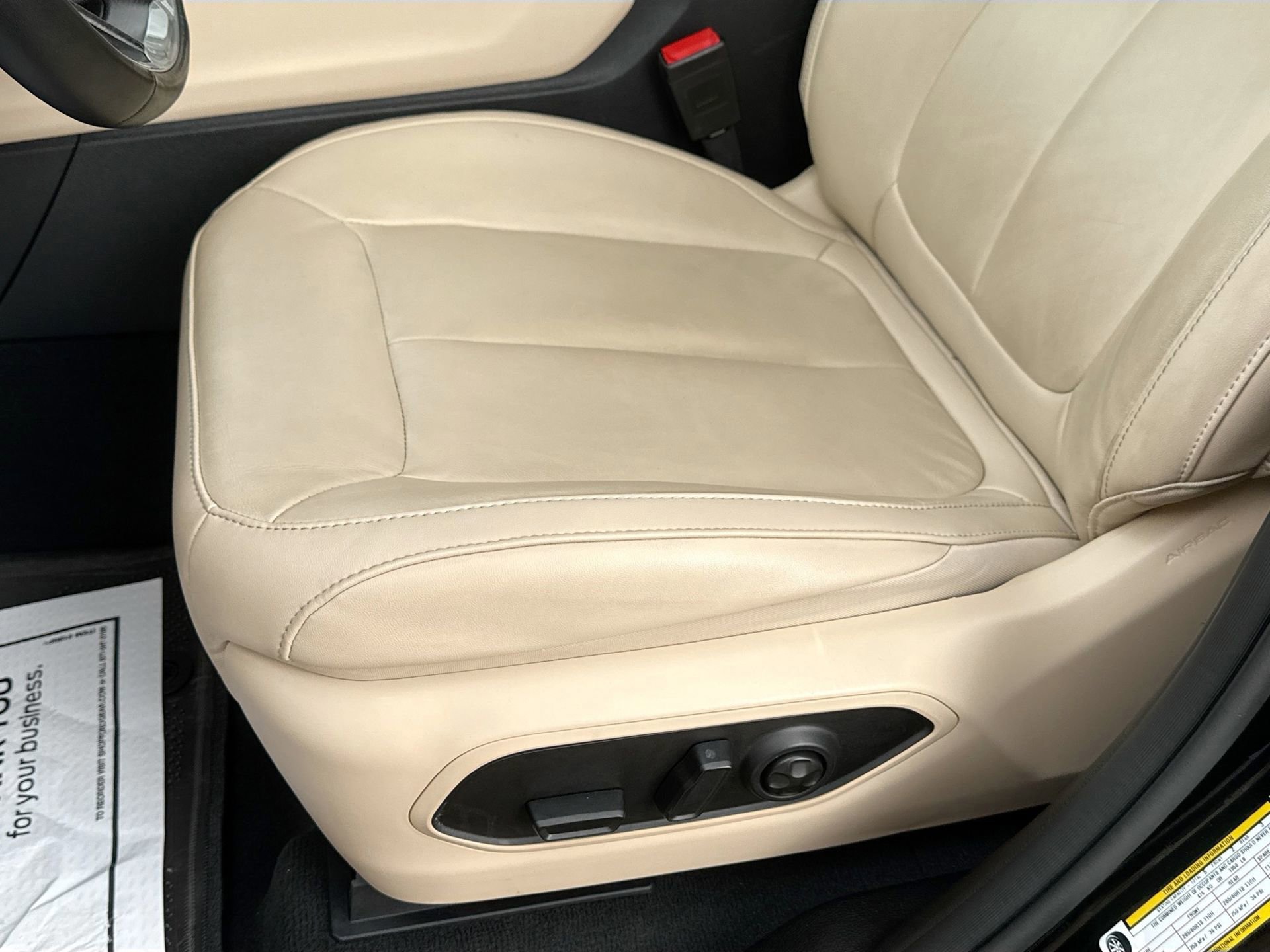 Used 2022 Jeep Grand Cherokee Limited image 19