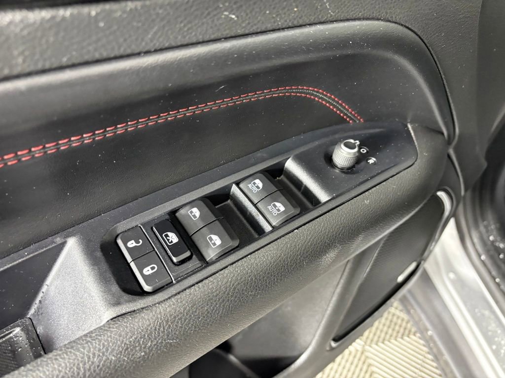 Used 2022 Jeep Compass Trailhawk w/ Sun and Sound Group AWD/4WD image 14