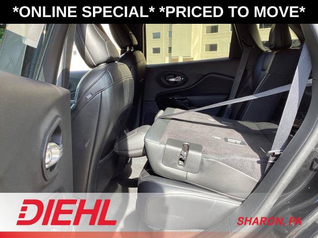 Used 2020 Jeep Cherokee Latitude Plus AWD/4WD image 19