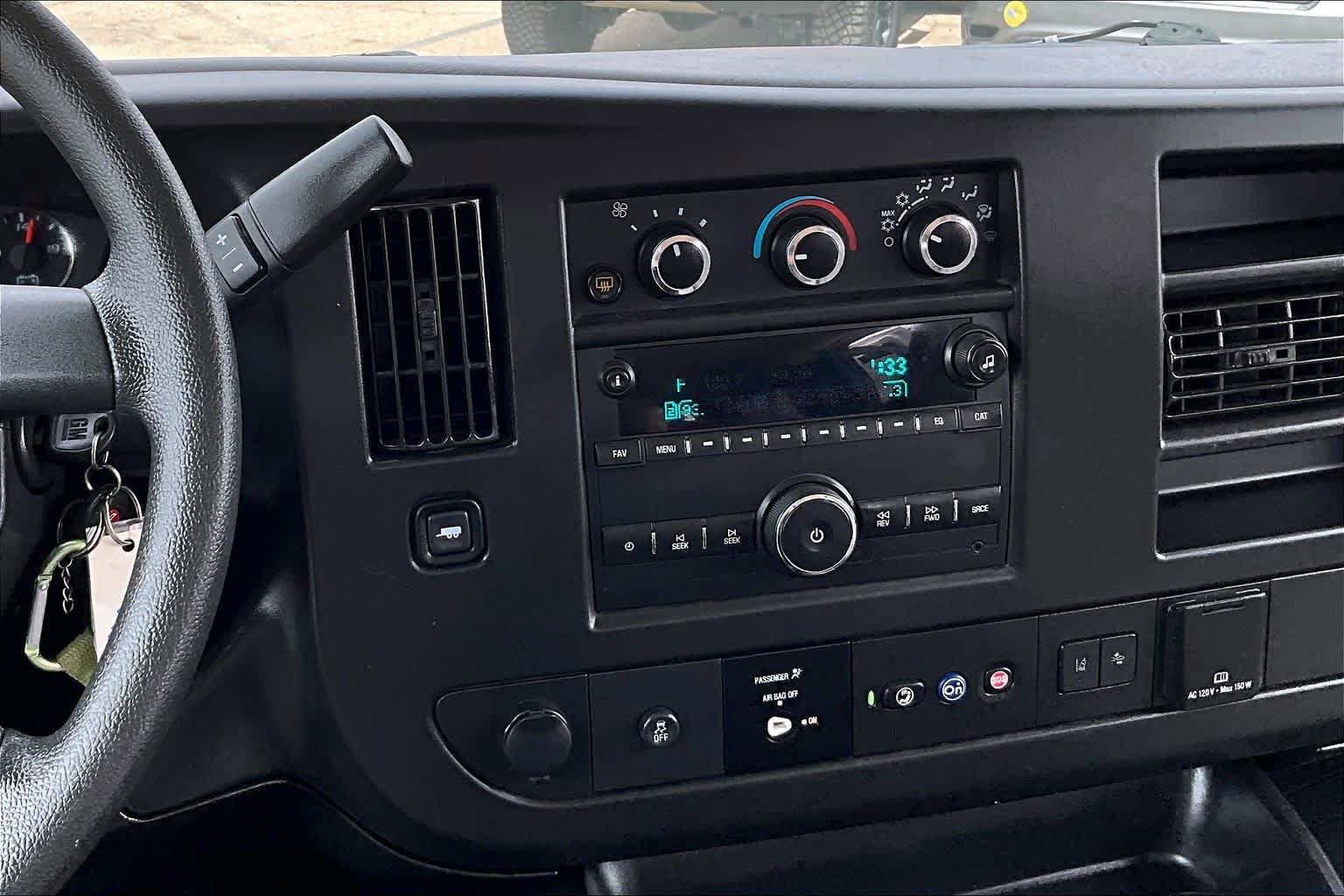 Used 2021 Chevrolet Express 3500 LT w/ LT Preferred Equipment Group RWD image 7