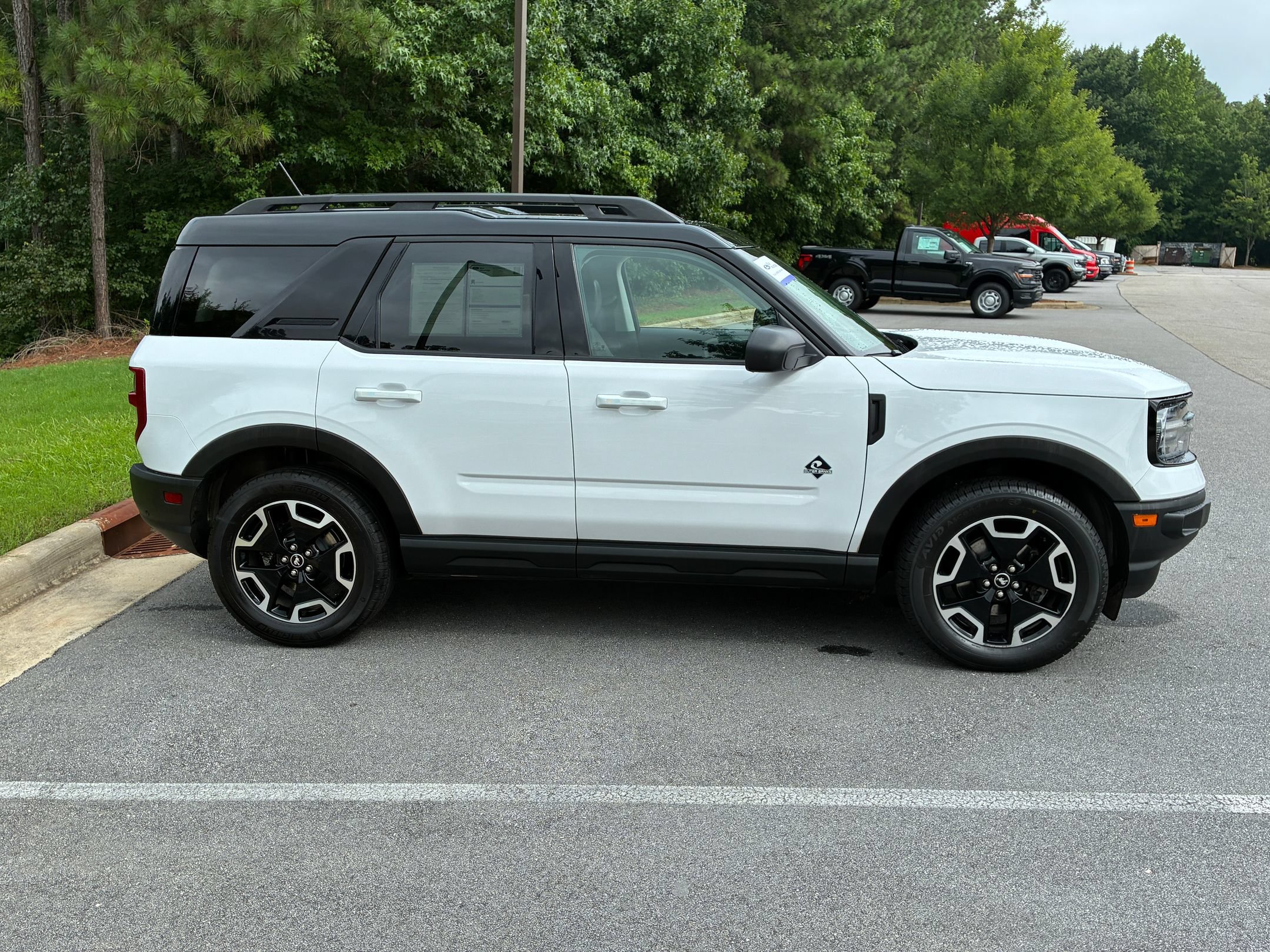 Certified 2022 Ford Bronco Sport Outer Banks w/ Tech Package AWD/4WD image 9