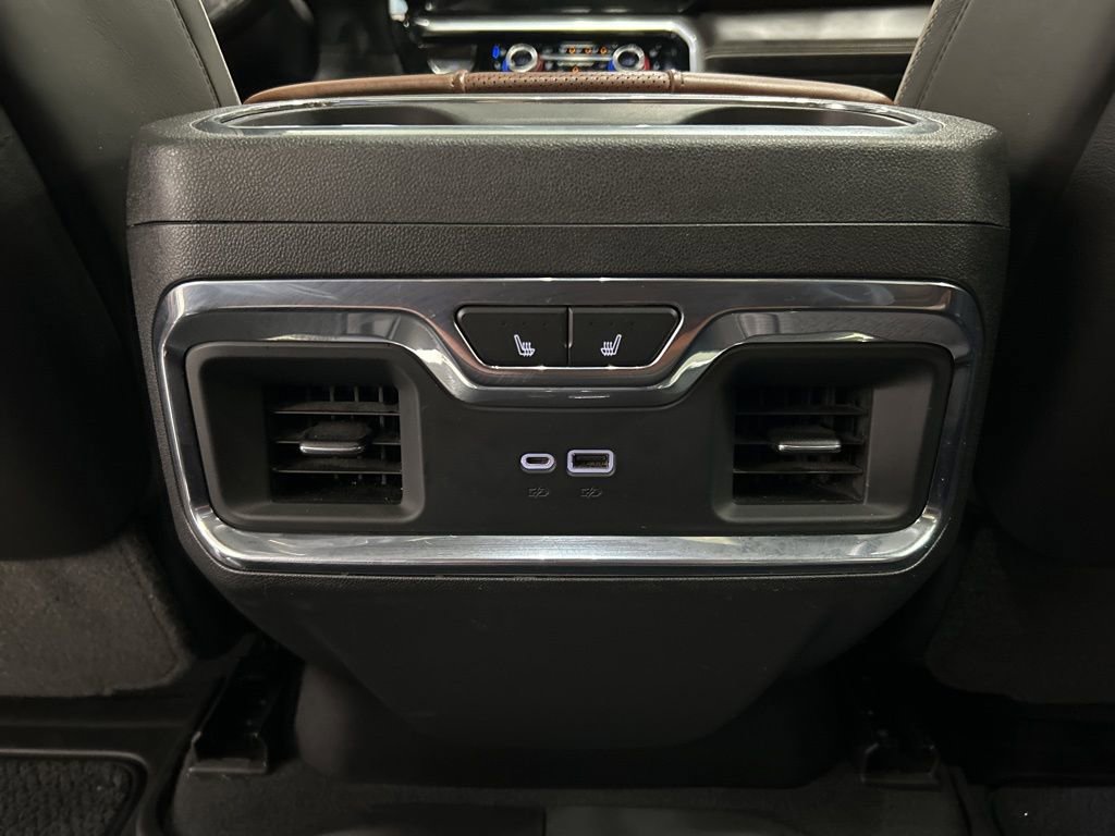 Used 2022 GMC Sierra 1500 Denali Ultimate AWD/4WD image 32
