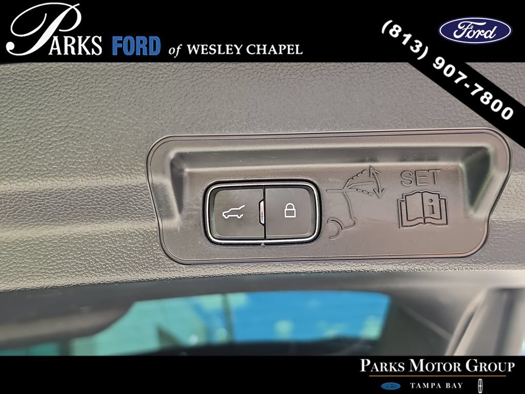 Certified 2023 Ford Explorer Platinum w/ Equipment Group 601A RWD image 10
