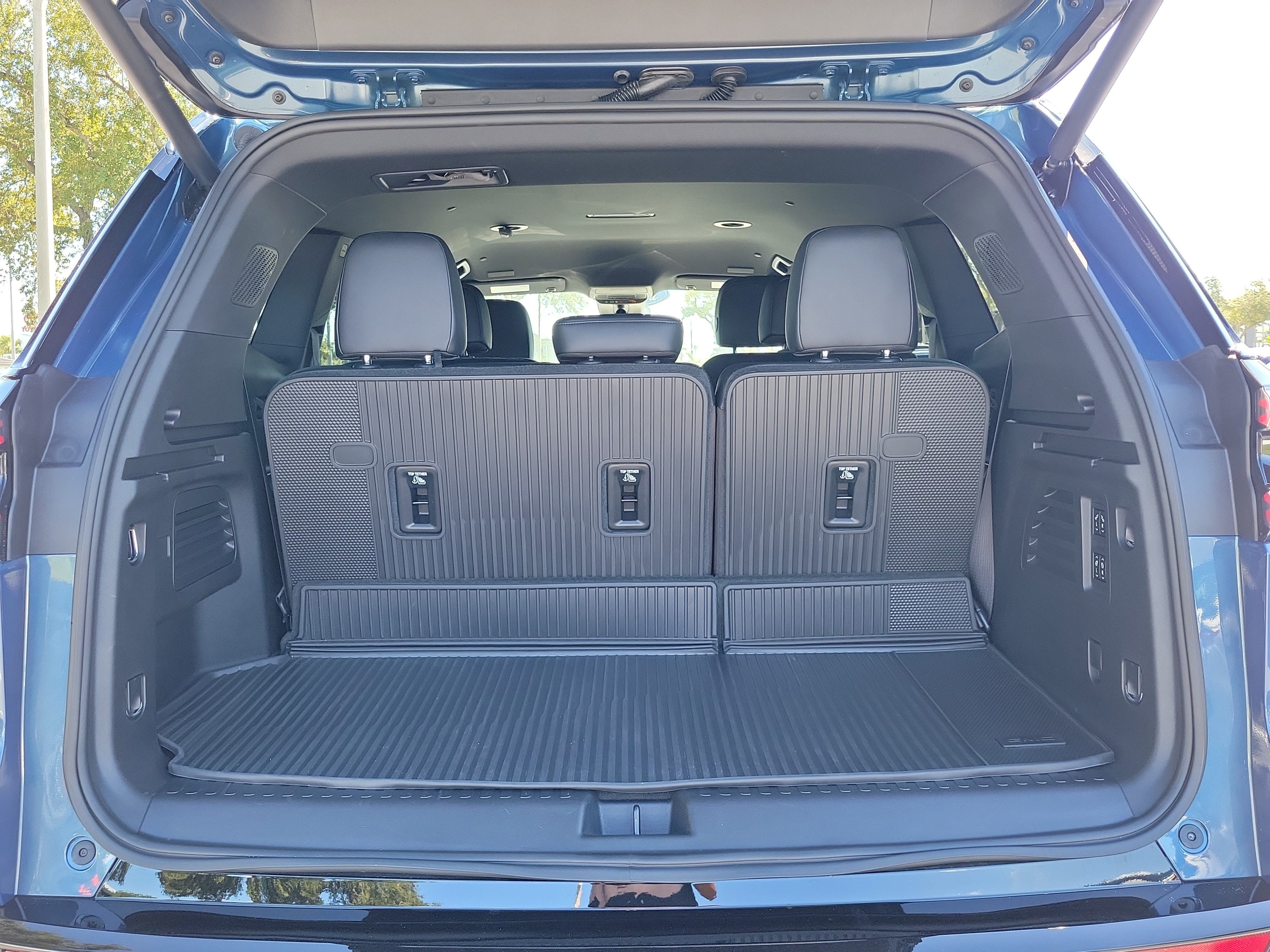Used 2026 GMC Acadia Denali w/ Super Cruise Package FWD image 10