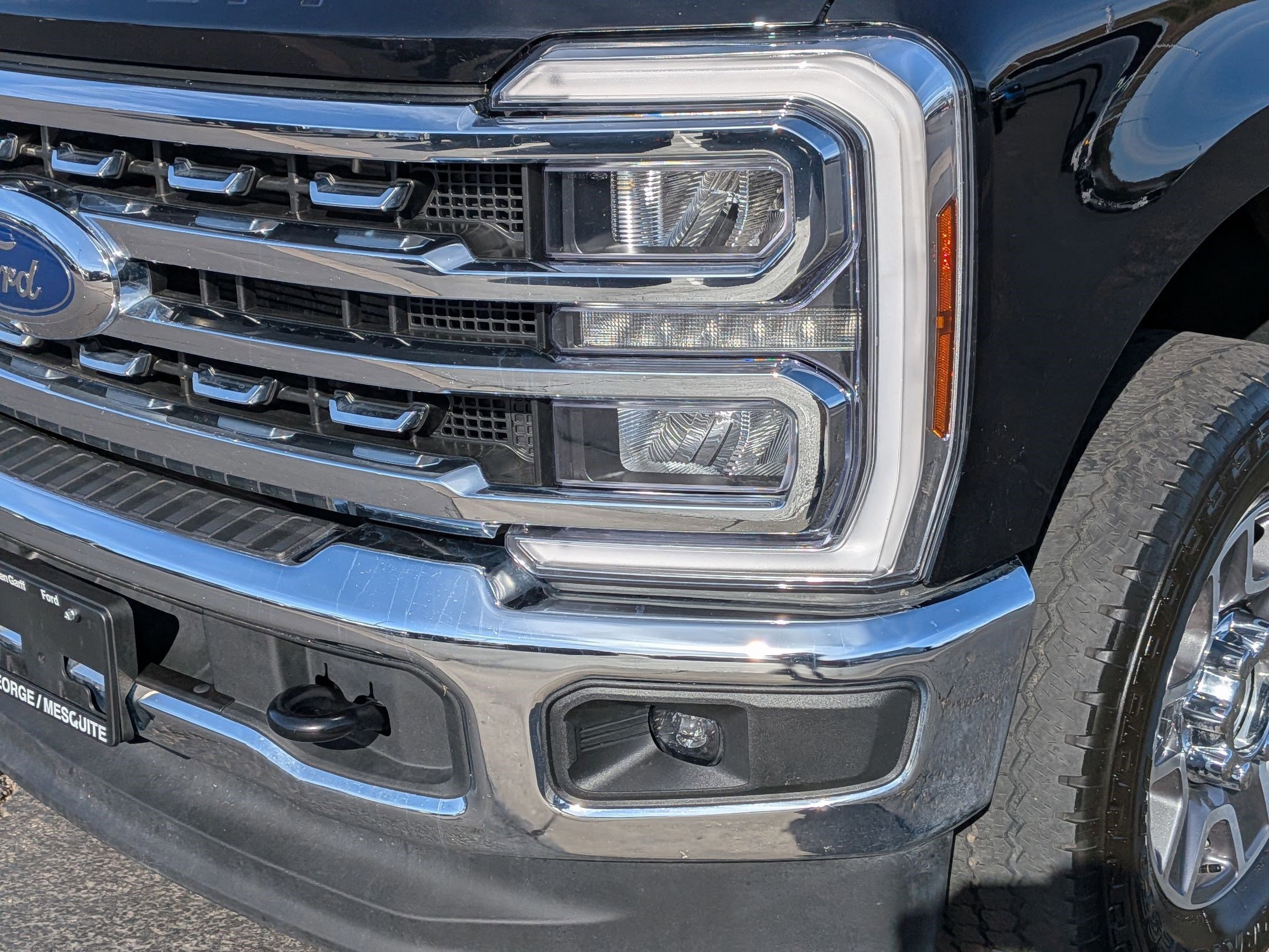 Certified 2025 Ford F250 Lariat AWD/4WD image 12